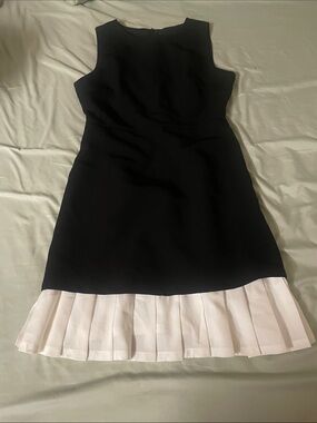 Commense Black Sleeveless Dress with White Pleated Hem